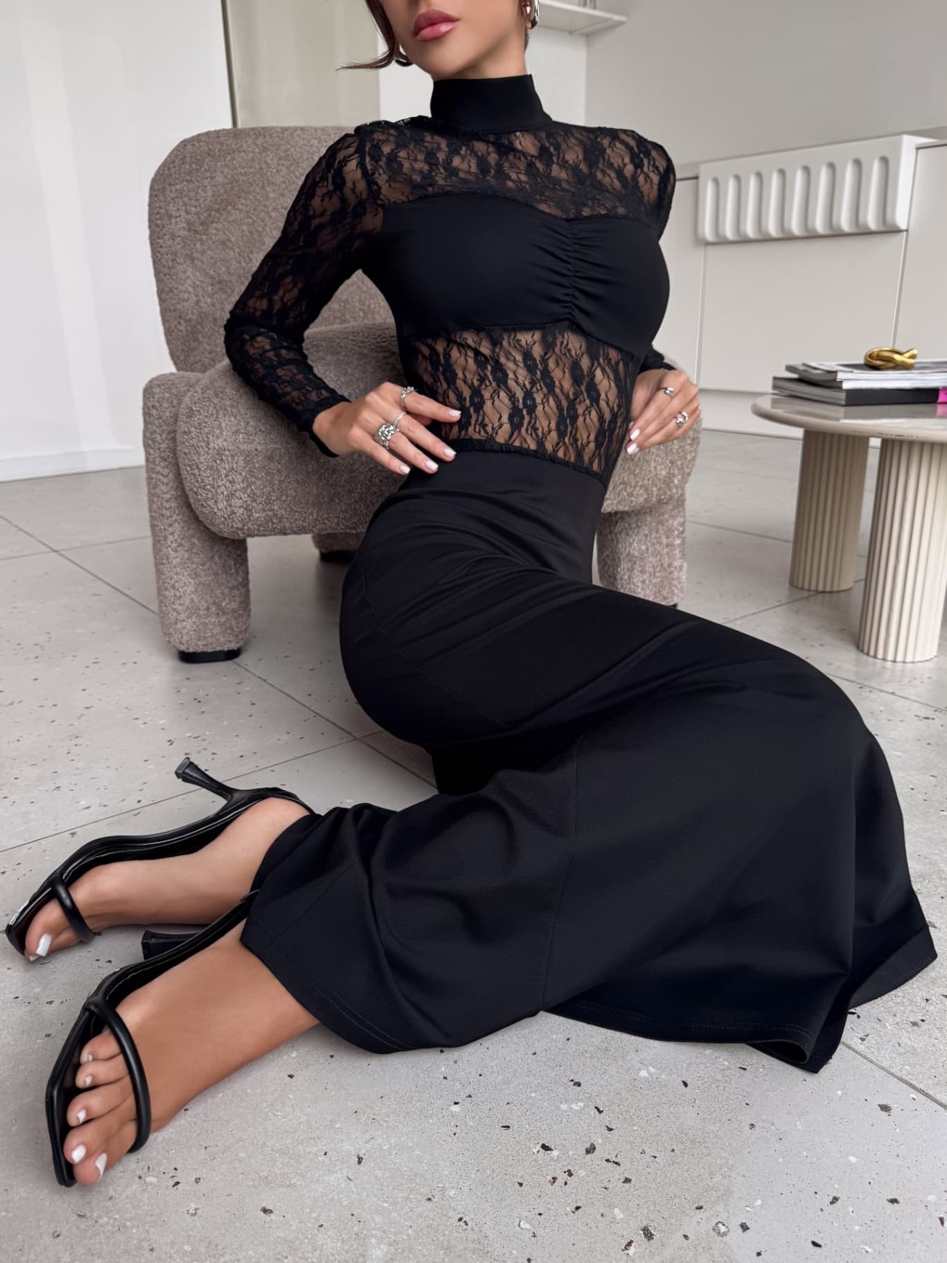 Платье кружевное с разрезом миди вечернее - image 4