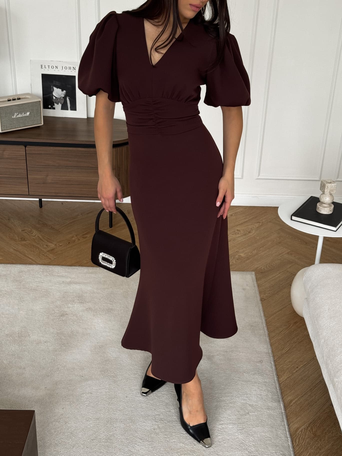 Платье с драпировкой вечернее миди с рукавами фонариками - image 4