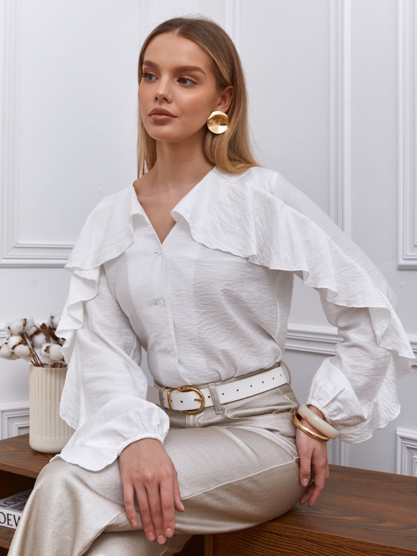 Блузка с воланами нарядная